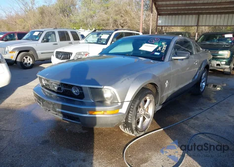 2008 Ford Mustang V6 Deluxe/V6 Premium из США, поврежденный, VIN 1ZVHT80N485142805